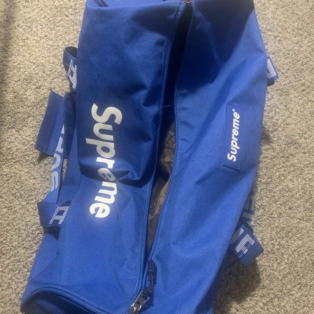 Supreme duffel bag - Picture 3 of 3
